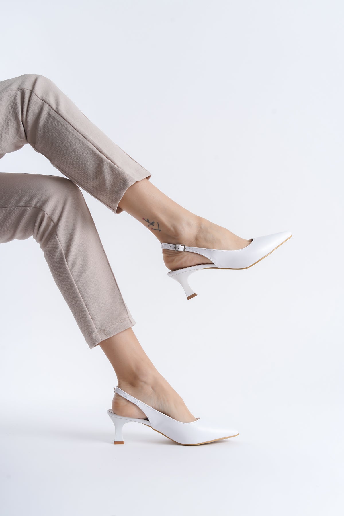 Arkası Açık Kısa Topuklu Stiletto - Beyaz