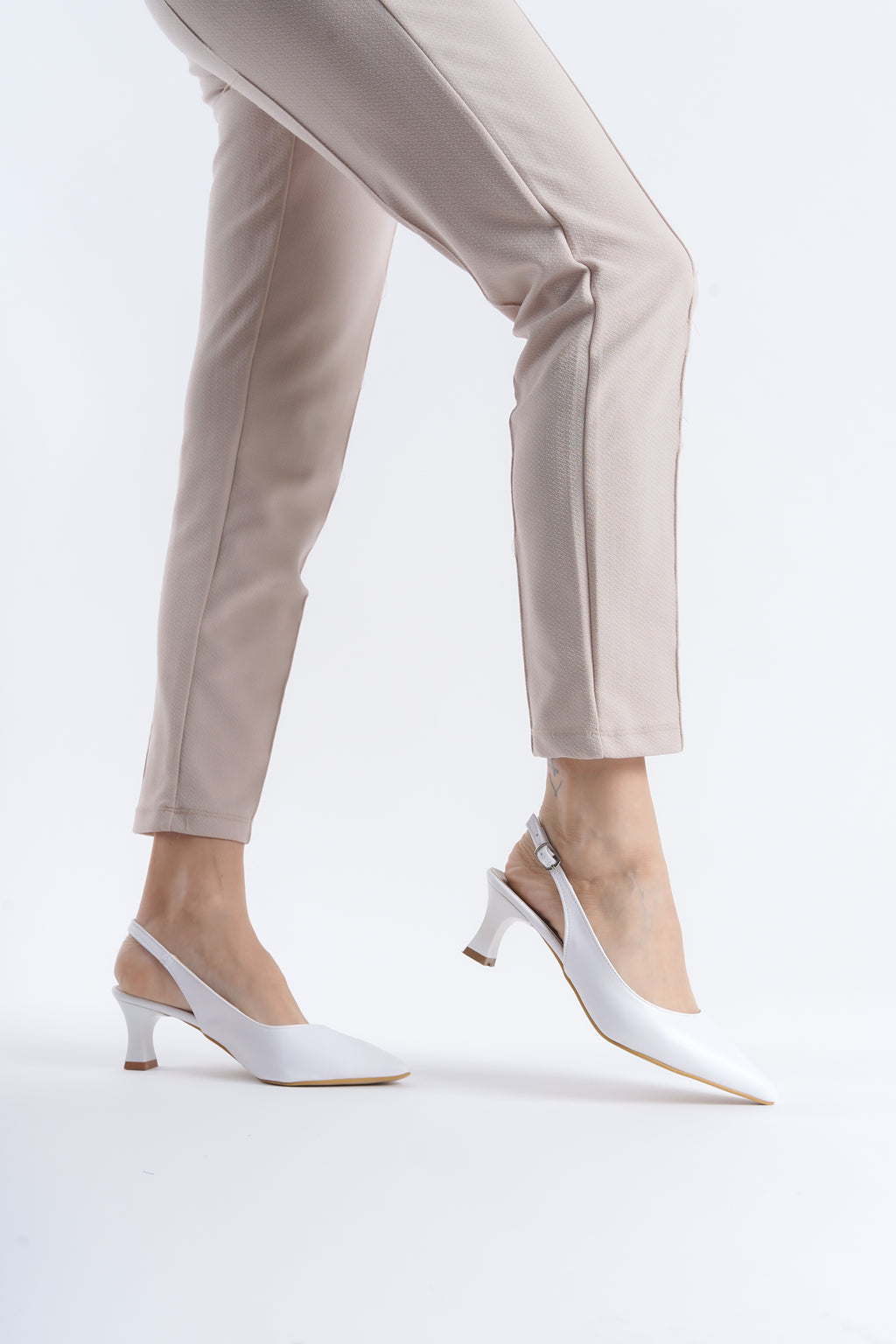 Arkası Açık Kısa Topuklu Stiletto - Beyaz