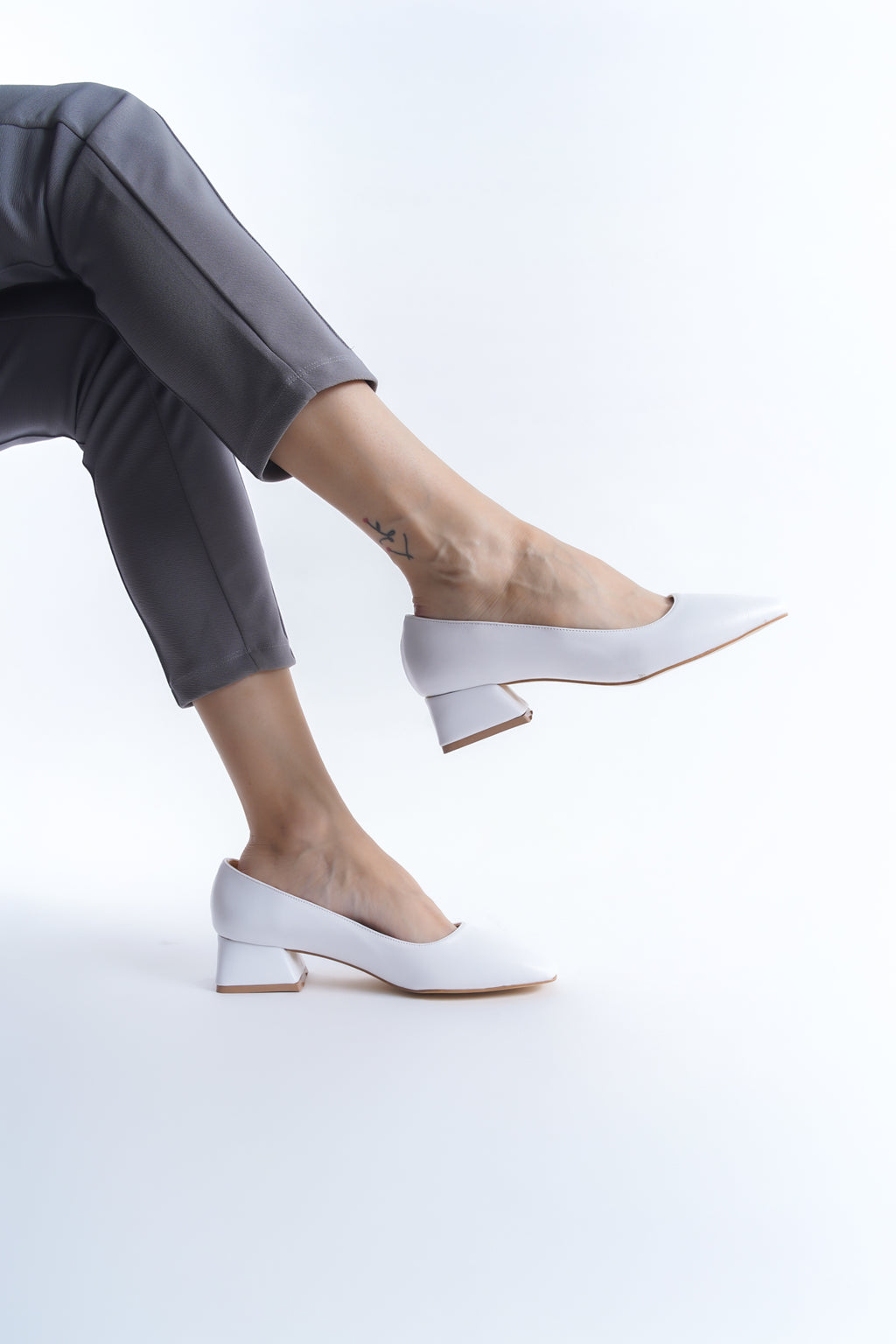 Klasik Rahat Dekolte Ortopedik Ayakkabı - Beyaz