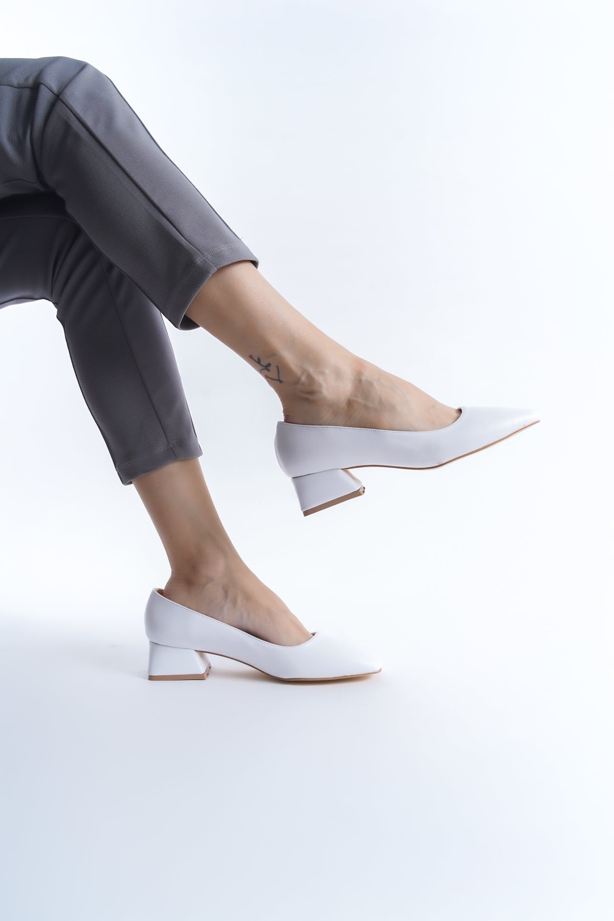 Klasik Rahat Dekolte Ortopedik Ayakkabı - Beyaz