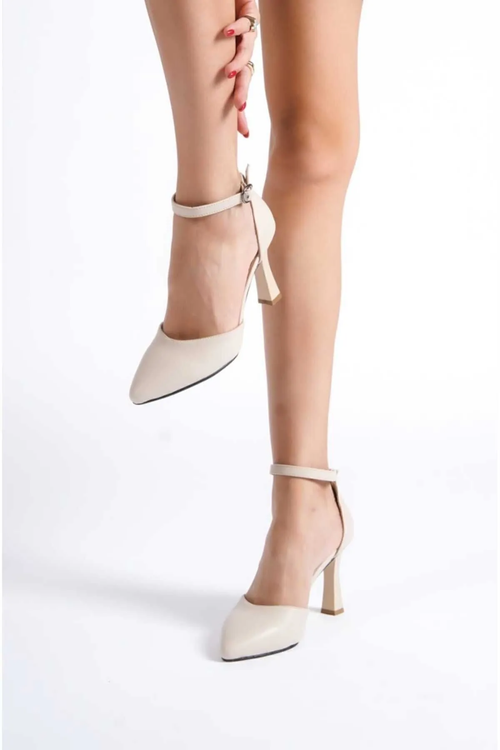 Bej Yüksek Topuklu Stiletto ve Çanta Kombini